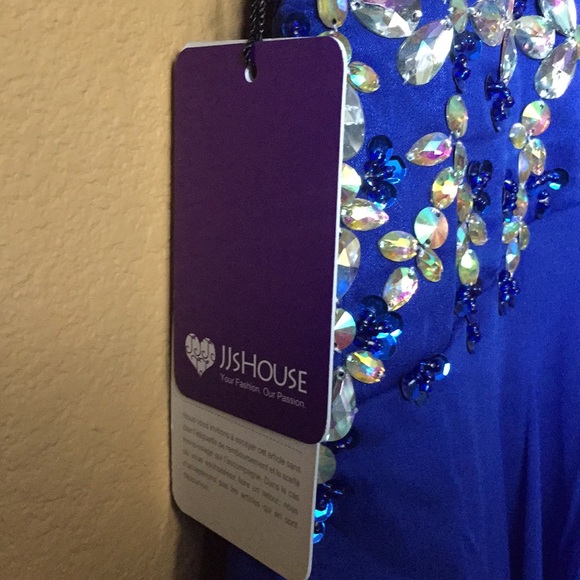 Dress - Picture 5 of 8